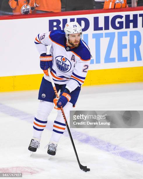 Leon Draisaitl of the Edmonton Oilers in action against the Calgary Flames during an NHL game at Scotiabank Saddledome on October 29, 2022 in...