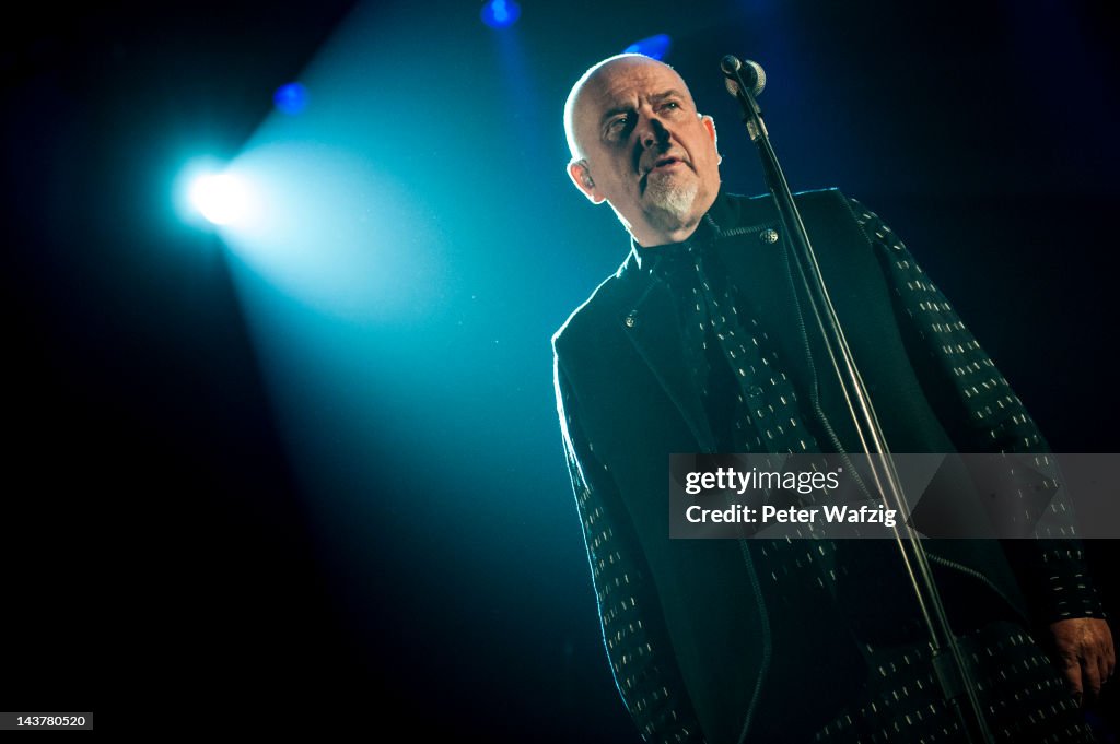 Peter Gabriel Performs At Koenig-Pilsener-Arena