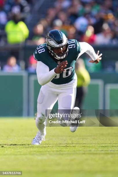 Robert Quinn of the Philadelphia Eagles rushes the passer against the Pittsburgh Steelers at Lincoln Financial Field on October 30, 2022 in...