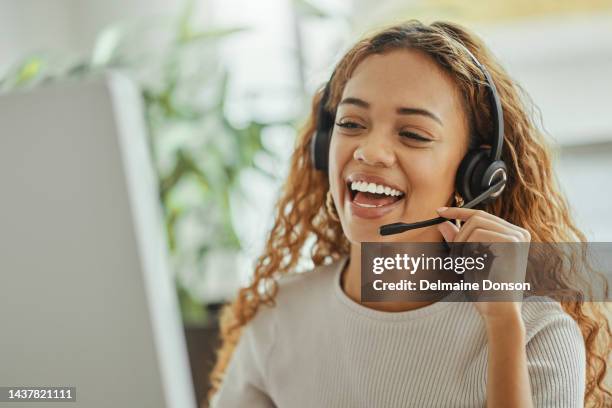 customer service, happy and communication of woman at call center pc talking with joyful smile. consultant, advice and help desk girl speaking with clients online with computer headset mic. - endosseren stockfoto's en -beelden