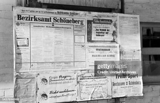 Der Zentralverwaltung für Gesundheitswesen warnt vor der Entstehung und Verbreitung von Geschlechtskrankheiten und Diphtherie mit Plakaten und...