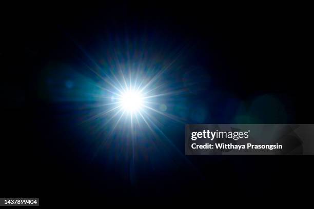 lens flare, light - natural phenomenon, black background, - aveugle photos et images de collection