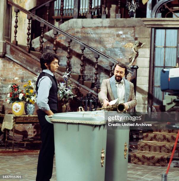 Der Macher oder Warten auf Godeau, Fernsehfilm, Deutschland 1974, Regie: Werner Schlechte, Darsteller: Christian Reiner, Wolfgang Kieling.