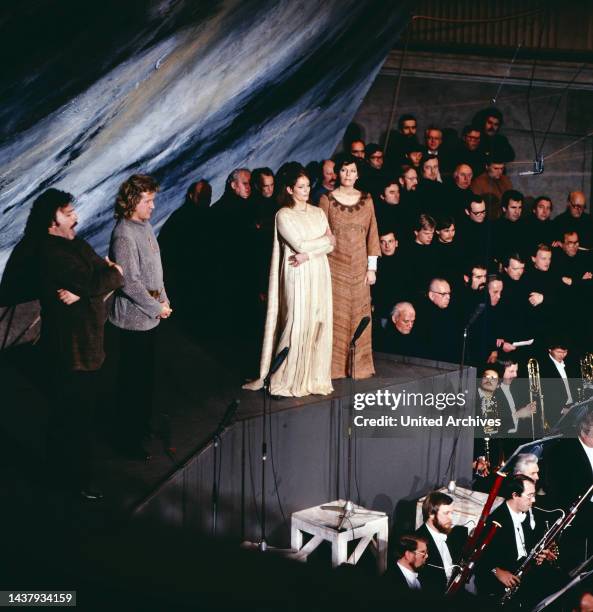 Tristan und Isolde, Oper von Richard Wagner, Herkulessaal der Münchner Residenz, Deutschland Konzertante Aufführung mit dem Sinfonieorchester des...