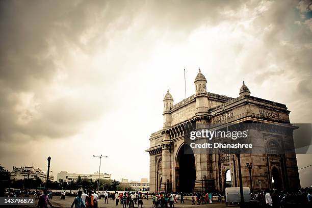 gateway of india - puerta de la india fotografías e imágenes de stock