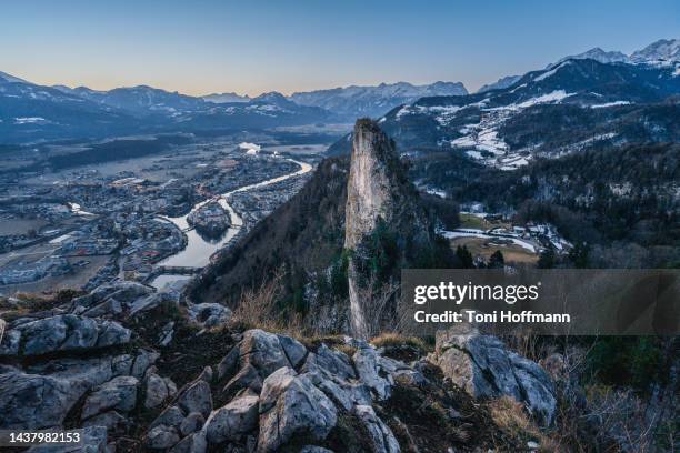 kleiner barmstein covered in soft light of the blue hour - salzburg winter foto e immagini stock