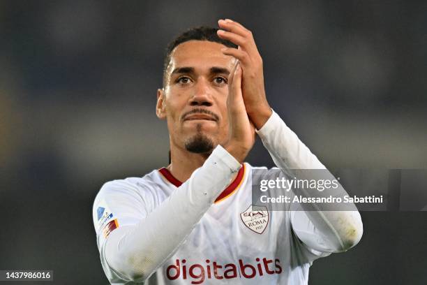 Chris Smalling of AS Roma celebrates after winnig the Serie A match between Hellas Verona and AS Roma at Stadio Marcantonio Bentegodi on October 31,...