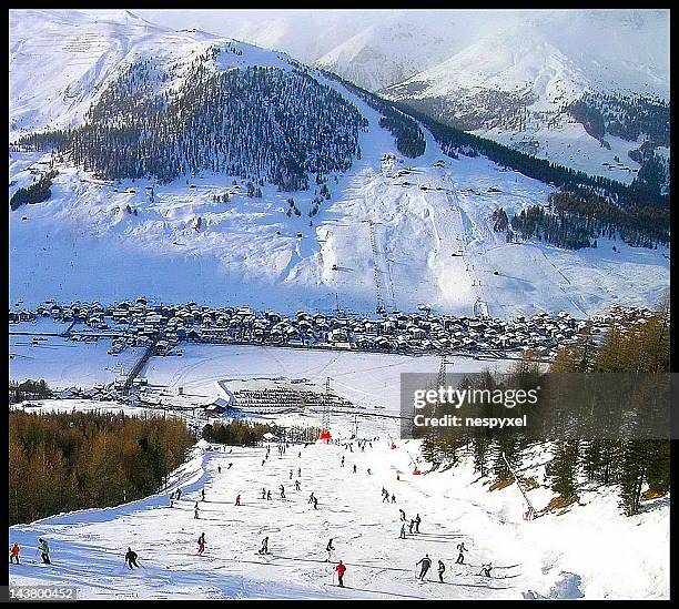 livigno ski resort in italy - livigno stock-fotos und bilder