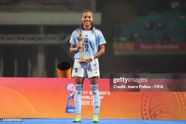 Vicky Lopez of Spain poses with the Golden Ball Award after the FIFA U-17 Women's World Cup 2022 Final match between Colombia and Spain at DY Patil...