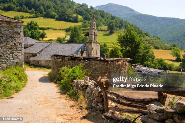 suarbol village and its church, ancares mountains, province of león, spain. - león province spain stock-fotos und bilder