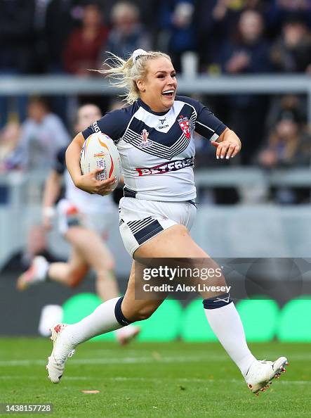 Gracefield Rugby Rngland Grace Field of England breaks through to score their team's fifth try ...