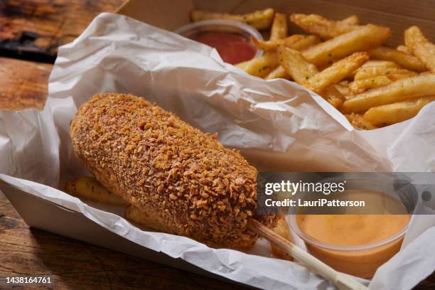 koreanischer corn dog mit pommes frites - korean culture stock-fotos und bilder