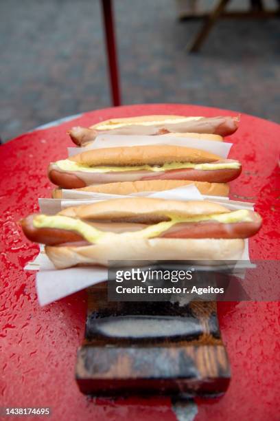 icelandic lamb hot dogs - cultura islandesa fotografías e imágenes de stock