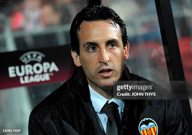 Valencia's coach Unai Emery attends the Europa League quarter-final first leg football match against AZ Alkmaar in Alkmaar on March 29, 2012. AFP...