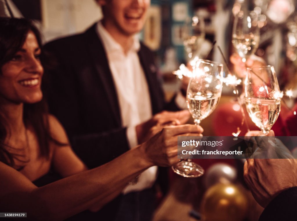 Festa di Capodanno con champagne