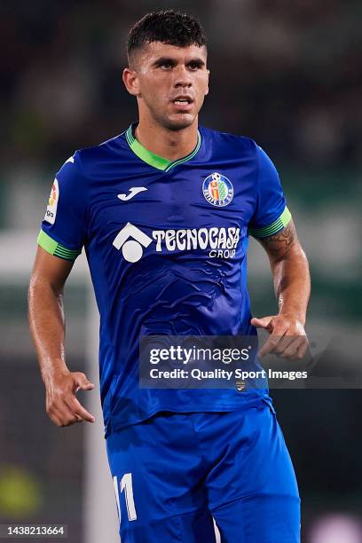 Carles Alena of Getafe CF looks on during the LaLiga Santander match between Elche CF and Getafe CF at Estadio Manuel Martinez Valero on October 31,...