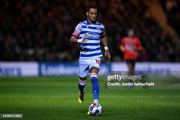 Luton Town v Reading - Sky Bet Championship Luton Town v Reading - Sky Bet Championship