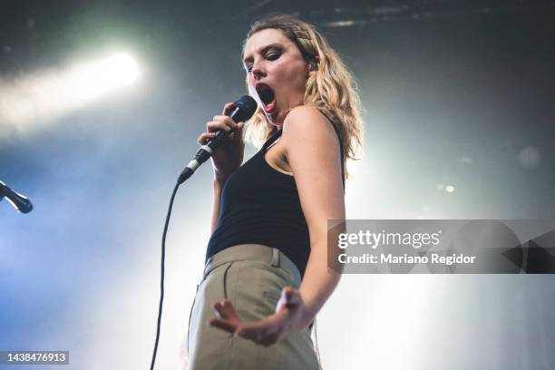 Ellie Rowsell of the English rock band Wolf Alice performs on stage at La Riviera on November 02, 2022 in Madrid, Spain.