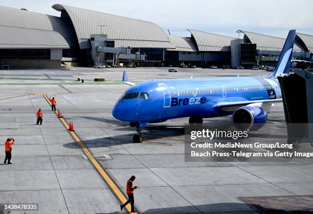 Los Angeles, CA LAX officials, including Los Angeles World Airports CEO Justin Erbacci, joined with Breeze Airways founder and CEO David Neeleman to...