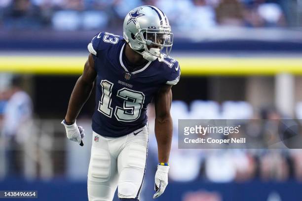 Michael Gallup of the Dallas Cowboys gets set against the Chicago Bears at AT&T Stadium on October 30, 2022 in Arlington, Texas.