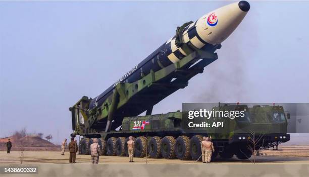 Missile balistique intercontinental Hwasongpho de la République Populaire Démocratique de Corée ( le 24 mars 2022.