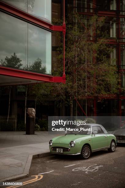 nissan figaro - nissan figaro stock-fotos und bilder