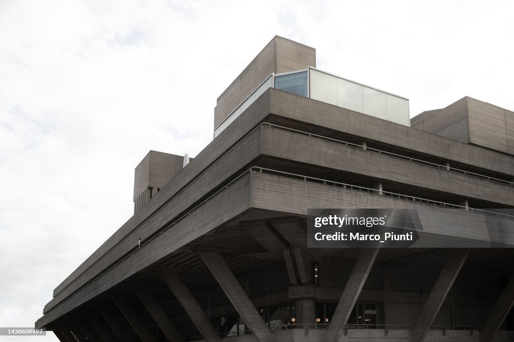 London brutalism architecture, National Theatre