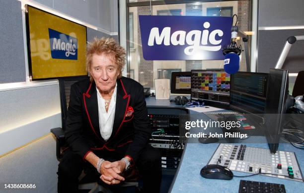 Rod Stewart poses for photos during a visit to Bauer Media at 1 Golden Square on November 03, 2022 in London, England.