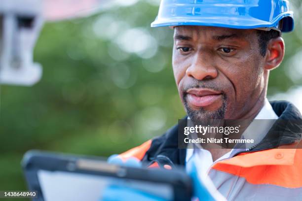 Meteorologists Male 2,643 Carbon Monoxide Stock Photos, High-Res Pictures, and Images ...