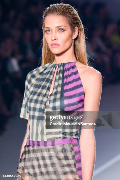The model Ana Beatriz Barros walks the runway during the Animale show during Sao Paulo Fashion Week Summer 2013/2014 SPFW on March 18, 2013 in Sao...