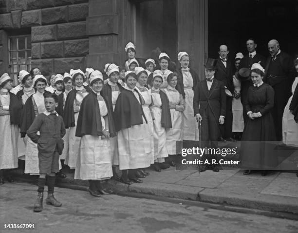 Edward, Prince of Wales with an matron and nursing staff during a visit to Guy's Hospital in Southwark, London, England, 5th February 1920.