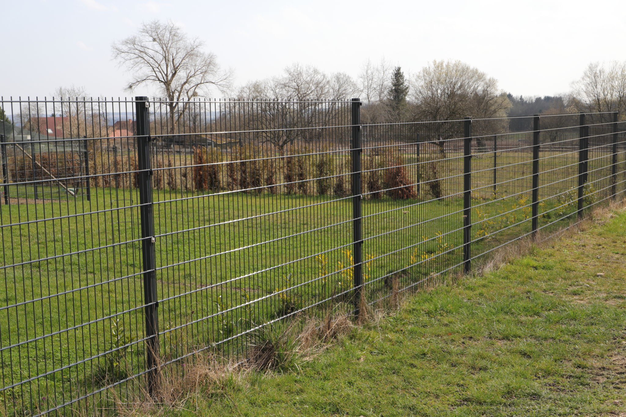 metal fence security