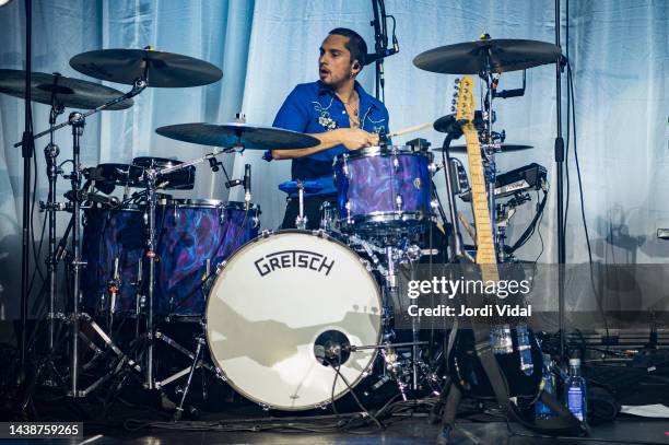 Joel Amey of Wolf Alice performs on stage at Sala Apolo on November 03, 2022 in Barcelona, Spain.