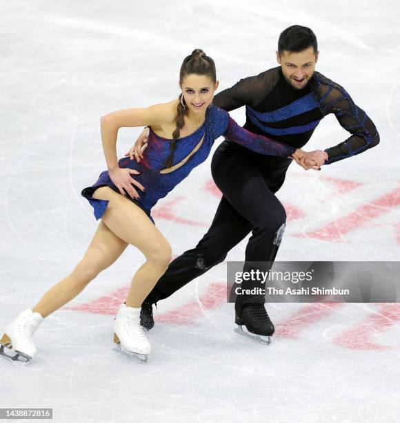 Lilah Fear and Lewis Gibson of Great Britain compete in the Ice Dance Free Dance during the ISU Grand Prix of Figure Skating - Skate Canada...