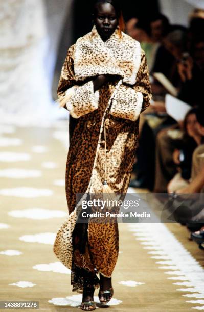 Ownalek 68 Ungaro Alek Wek Photos & High Res Pictures - Getty Images