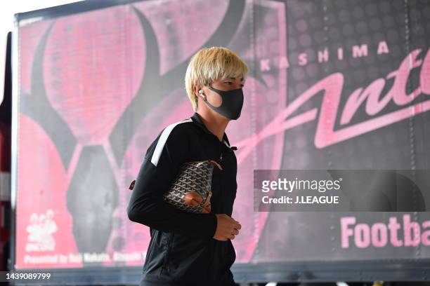 Yuma SUZUKI of Kashima Antlers is seen on arrival at the stadium prior to the J.LEAGUE Meiji Yasuda J1 34th Sec. Match between Kashima Antlers and...