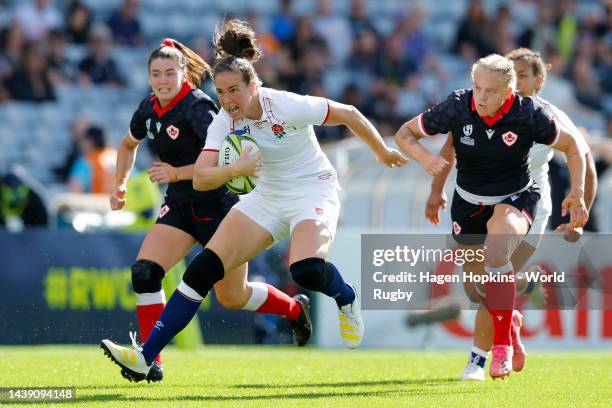 Emily Scarratt of England makes a break during Rugby World Cup 2021 Semifinal match between Canada and England at Eden Park on November 05 in...