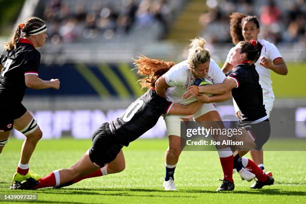 Marlie Packer of England charges into the defence during Rugby World Cup 2021 Semifinal match between Canada and England at Eden Park on November 05...