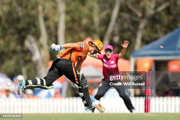 Sophie Devine of the Scorchers avoids being run out during the Women's Big Bash League match between the Perth Scorchers and the Sydney Sixers at...