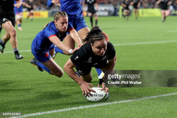 Ruby Tui of New Zealand scores a try during Rugby World Cup 2021 Semifinal match between New Zealand and France at Eden Park on November 05 in...