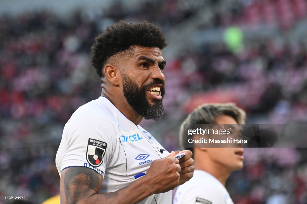 Kashima Antlers v Gamba Osaka - J.LEAGUE Meiji Yasuda J1
