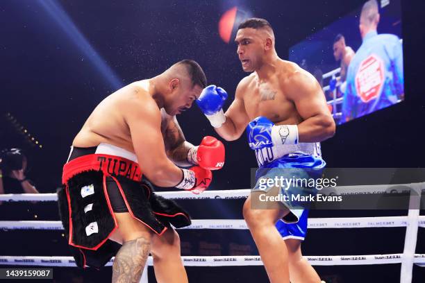 Tevita Pangai Junior knocks out Jeremiah Tupai-Ui in the heavyweight fight between Tevita Pangai Junior and Jeremiah Tupai-Ui at Aware Super Theatre...