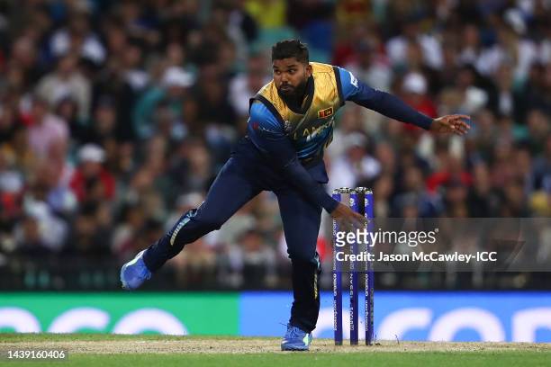 Wanindu Hasaranga of Sri Lanka bowls during the ICC Men's T20 World Cup match between England and Sri Lanka at Sydney Cricket Ground on November 05,...