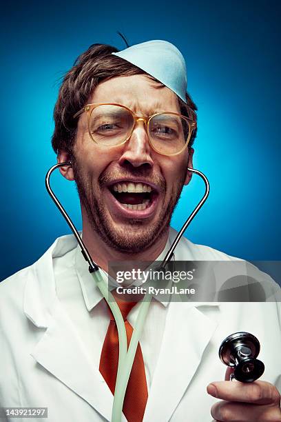 goofy doctor - funny surgical masks stockfoto's en -beelden