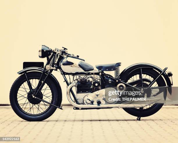 vintage british motorcycle - vintage motorcycle 個照片及圖片檔