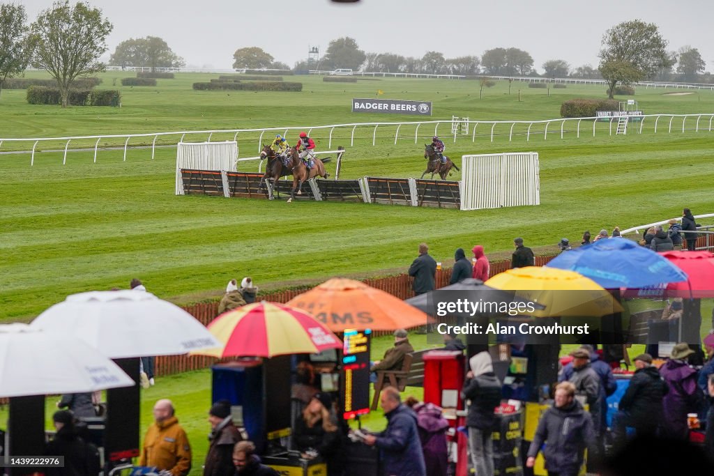 Wincanton Races