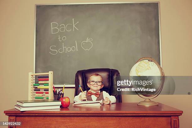 zurück to school - vintage classroom stock-fotos und bilder