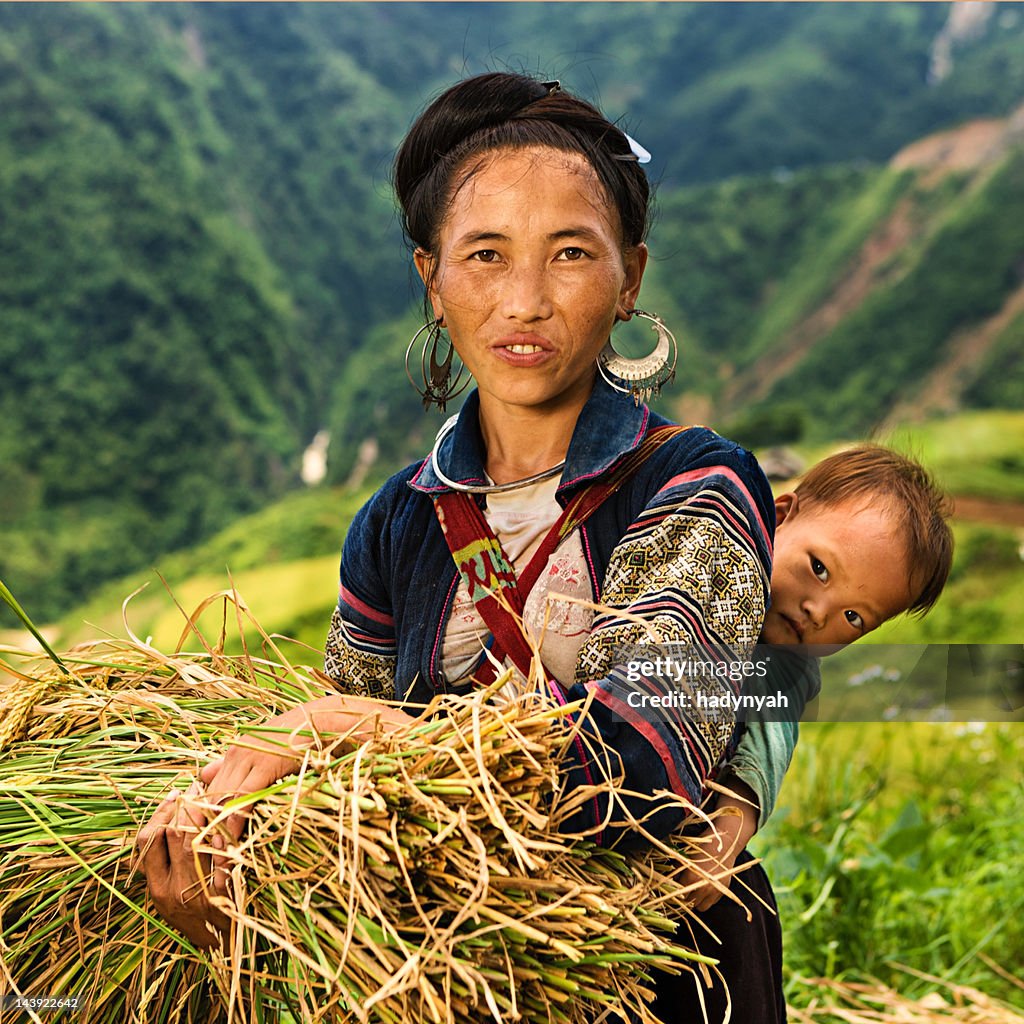 ベトナム人の女性から少数民族ブラック Hmong 山岳民族