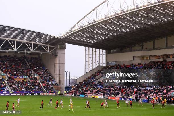 General view of play during Rugby League World Cup Quarter Final match between England and Papua New Guinea at DW Stadium on November 05, 2022 in...