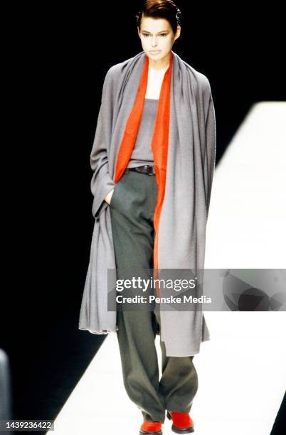 Giorgio Armani Fall 1998 Ready to Wear Runway Show